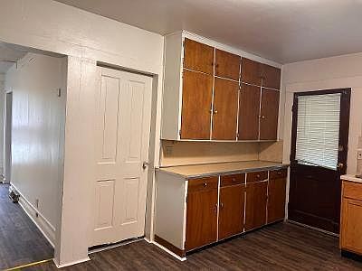 4th image of 528 Niagara Street