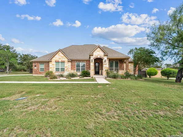 130 SUNRISE HL, Castroville, TX 78009