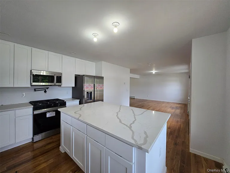 54 Madison Ave — Photo 8
