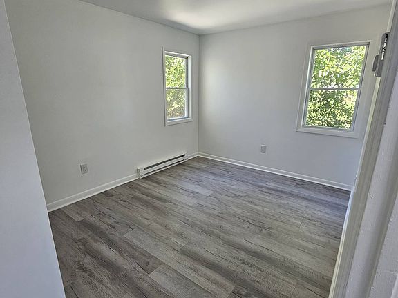 4th image of 415 Kerr Ave #A