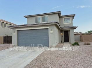 2461 W Half Moon Cir, San Tan Valley, AZ 85144