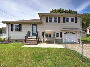 1700 W Camplain Rd, Manville, NJ 08835