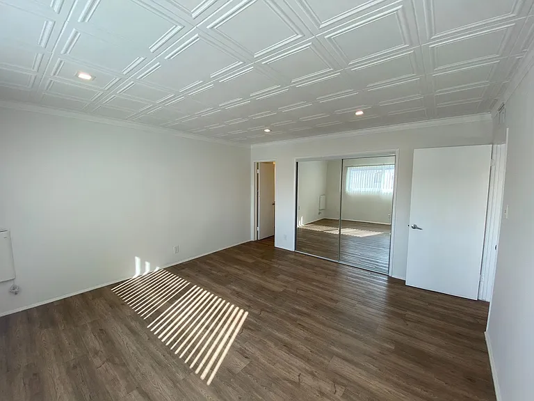 1489 S Canfield Ave — Photo 17