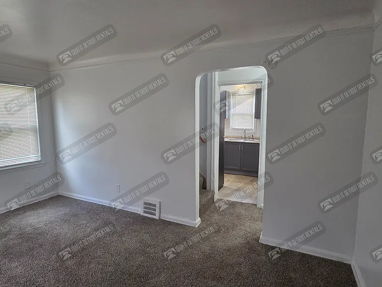 19384 Concord St — Photo 6