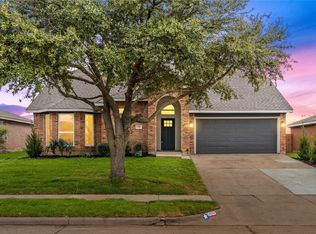 506 Kensington Dr, Midlothian, TX 76065