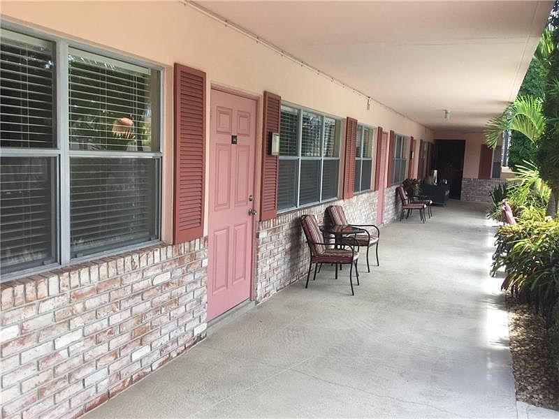 2nd image of 2451 NE 49th St APT 103