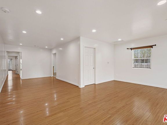 3rd image of 8843 Saturn St