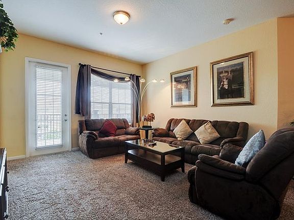 4th image of 5024 Shoreway Loop #405