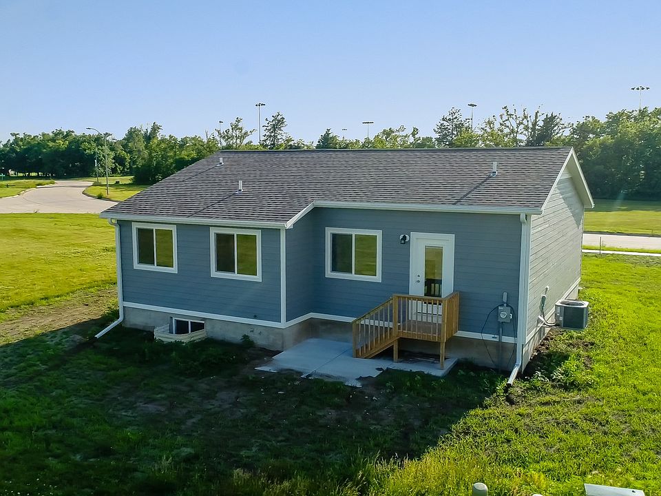 834 N 26th St Beatrice NE 68310 Zillow