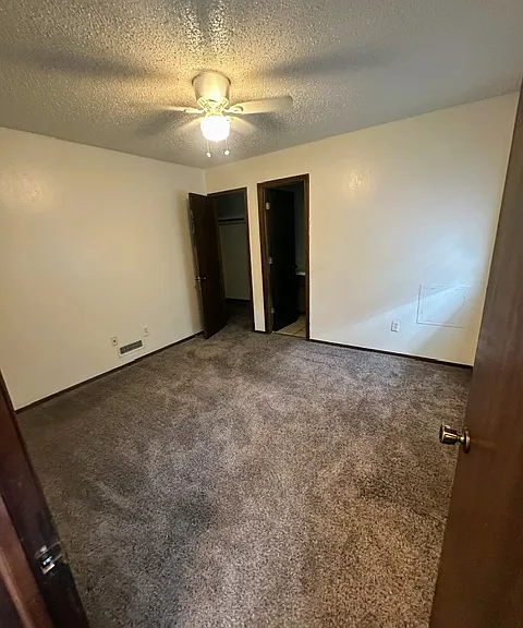225 Bull Run St #B — Photo 12