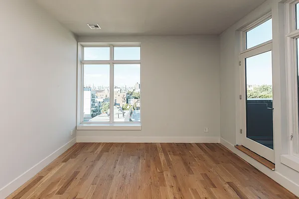 Rented by Nooklyn NYC LLC | media 52