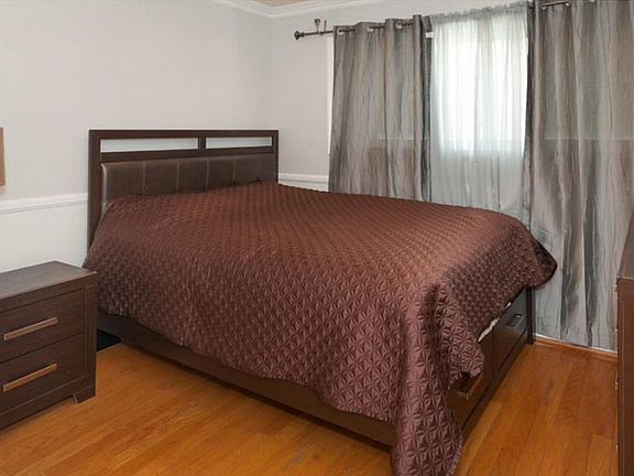 4th image of 17949 Magnolia Blvd APT 10