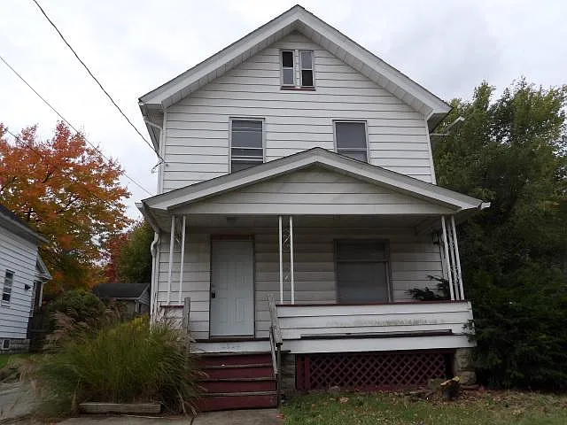 2824 Jean St photo 1