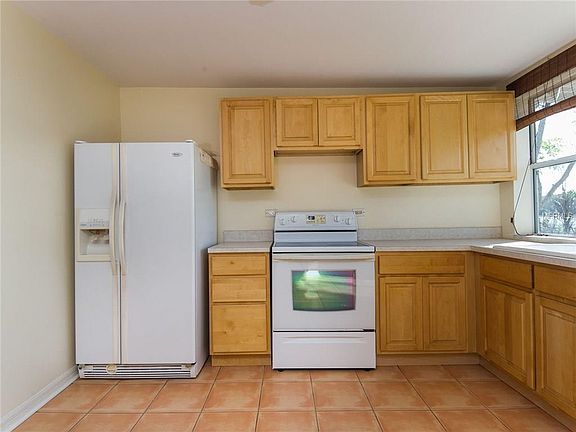 4th image of 8306 Honolulu Dr
