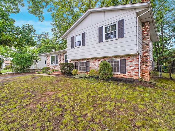 2nd image of 408 Deerwood Dr