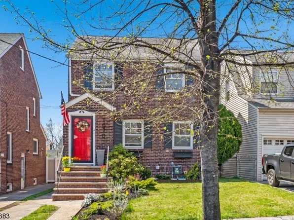1070 Applegate Ave, Elizabeth City, NJ 07202