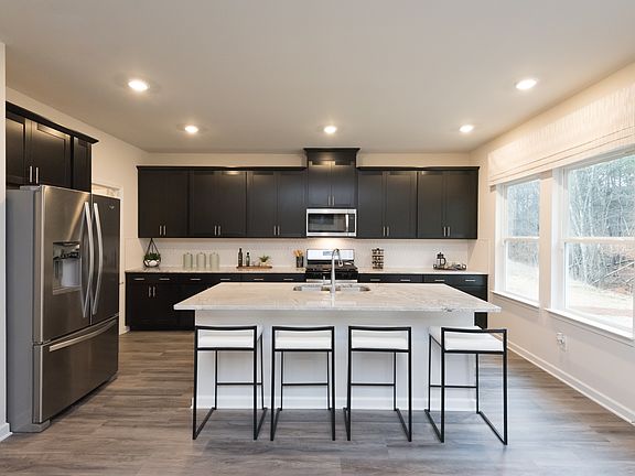 Welcome to the Dakota floorplan modeled at Oaks at Dawson.