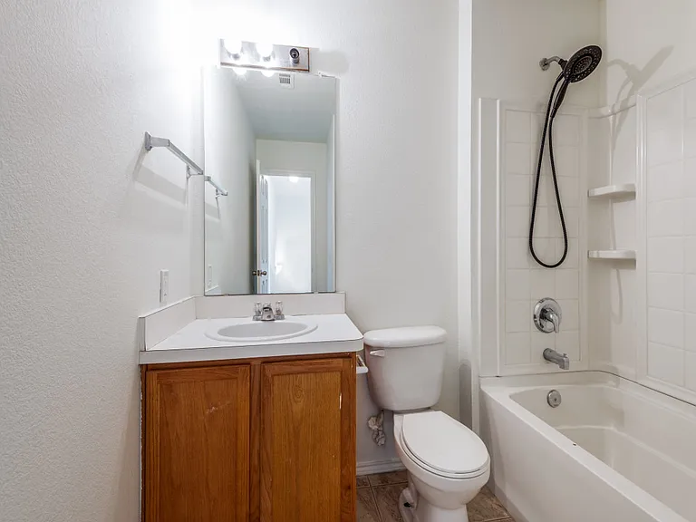 10716 Astor Dr — Photo 23