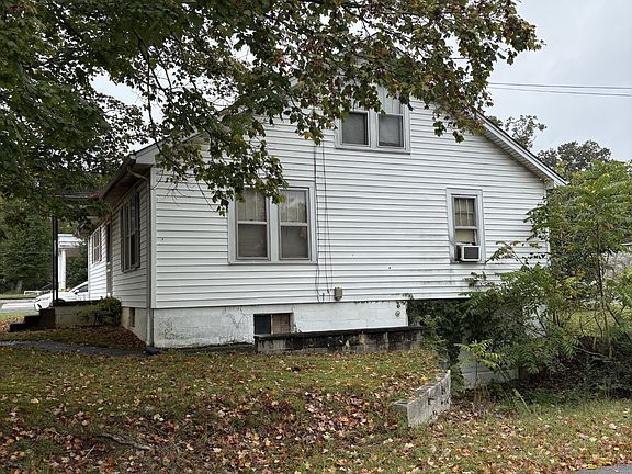 4th image of 503 Oak Dr