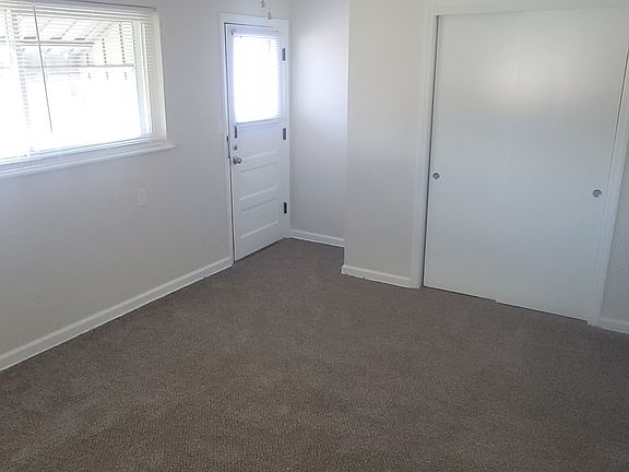 4th image of 3868 Arlington Ave APT 3