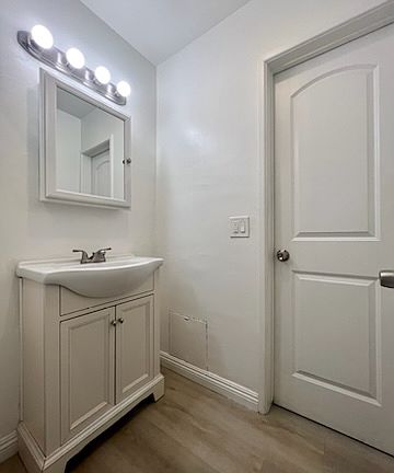 4th image of 7622 Pickering Ave APT E