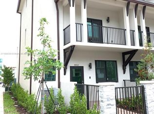 4802 NW 83rd Path, Doral, FL 33166