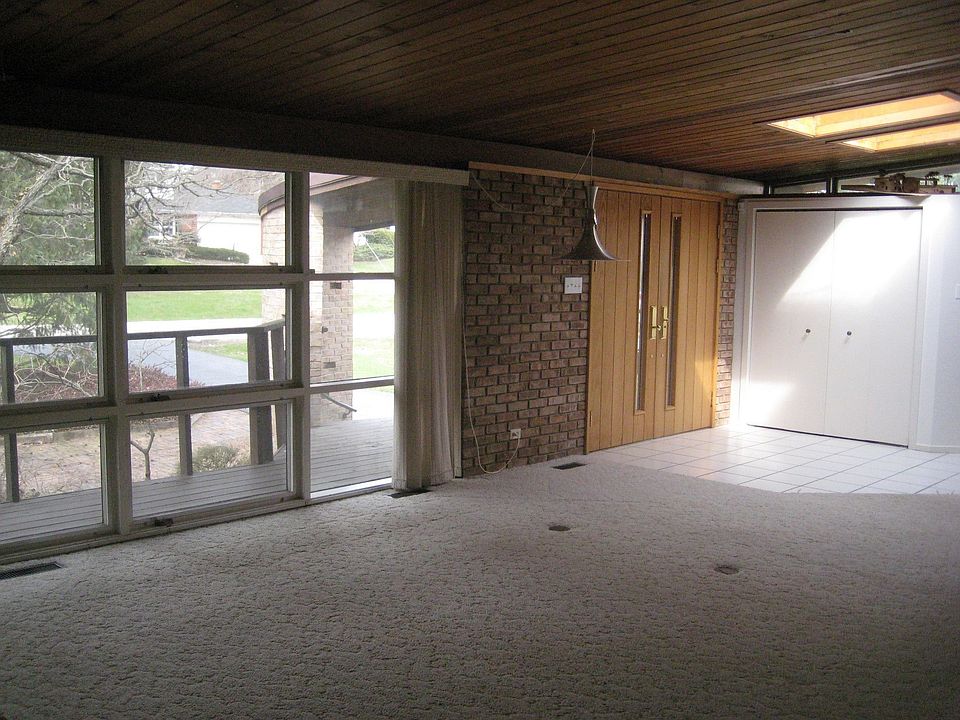 ft room- now with oak floors