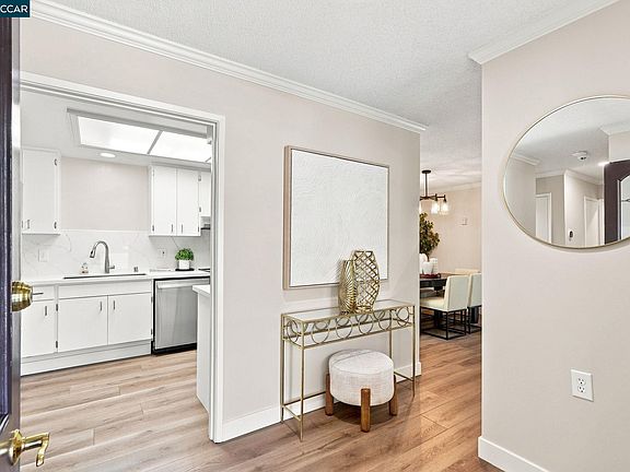 5th image of 1323 Golden Rain Rd APT 3
