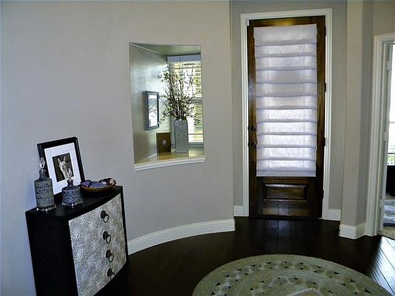 3rd image of 1313 Monticello Dr