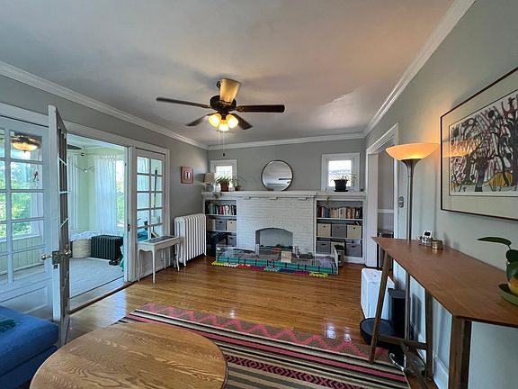 5th image of 6219 N Hermitage Ave APT 3