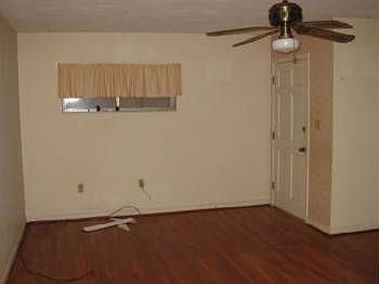 3rd image of 143 N Hart Blvd
