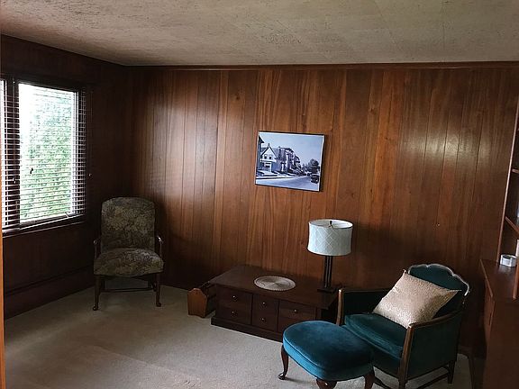 3rd image of 377 Argonne Dr