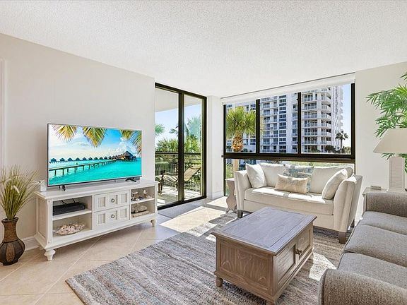 5th image of 2800 N Highway A1a #307