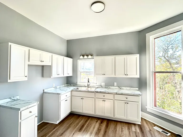 828 SE 8th St #A — Photo 7
