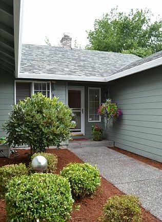 2nd image of 803 NE 154th Ave