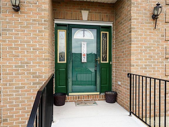 5th image of 518 Greensward Dr