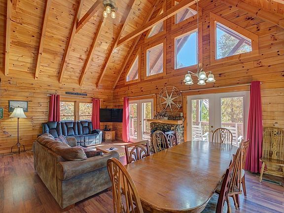 4th image of 2420 Dogwood Loop Dr