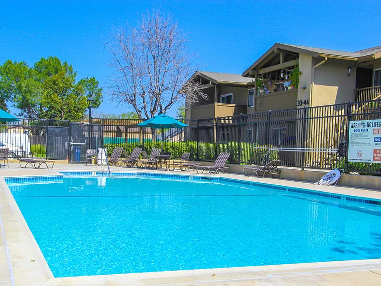 Ramona Vista-Military Housing — Photo 2