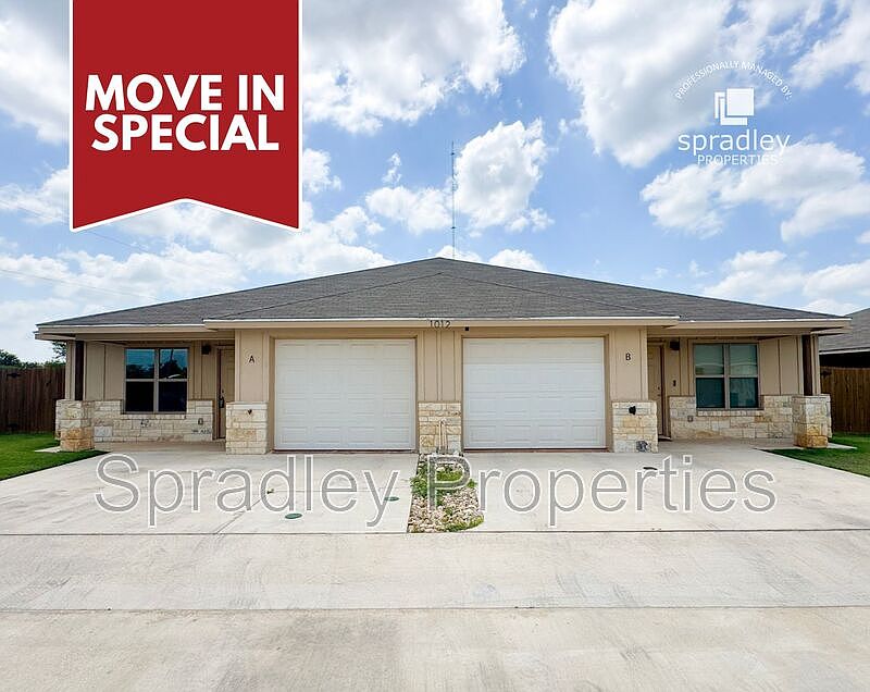 1st image of 1008A San Saba Ct