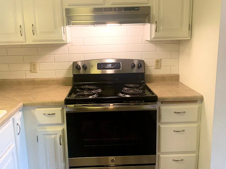 10451 Greenbrier Rd #219 — Photo 4
