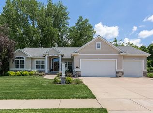 3402 Stable View Ct NE, Cedar Rapids, IA 52411