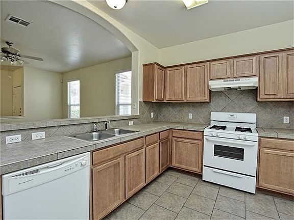 3rd image of 2400 Allred Dr APT B
