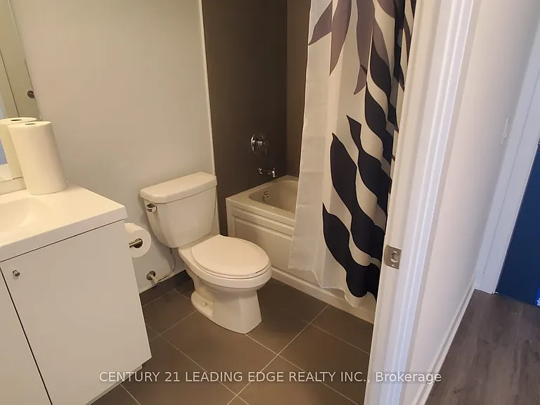 2545 Simcoe St N #803 — Photo 28