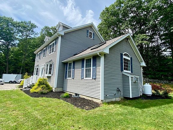 3rd image of 543 Jones Hill Rd