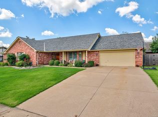 2917 Claremont Dr, Bartlesville, OK 74006