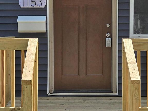 3rd image of 1153 Wallace St