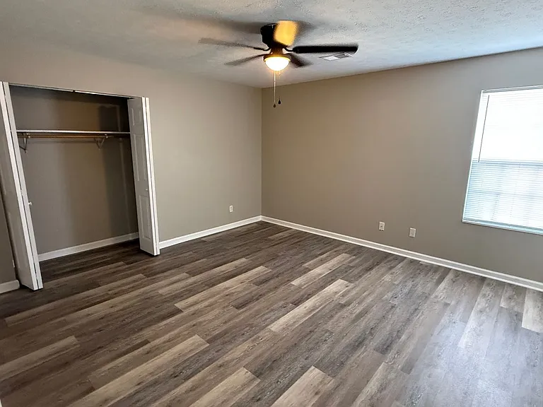 107 Daneswood Ct — Photo 9