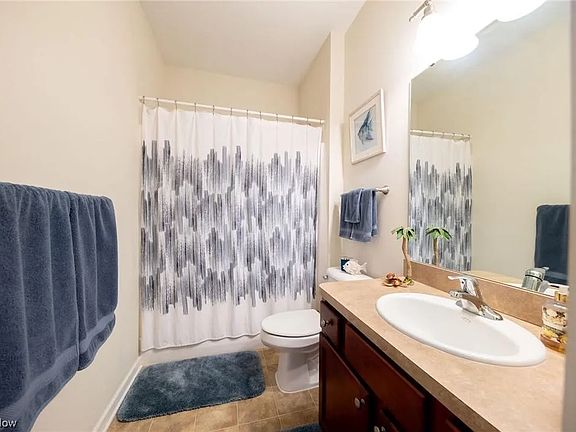 5th image of 3140 Glenbrook Dr