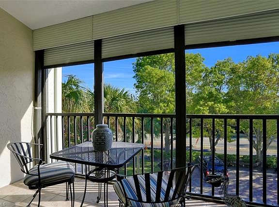 4th image of 830 E Gulf Dr Unit 5