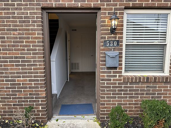 3rd image of 530 Forest St #530